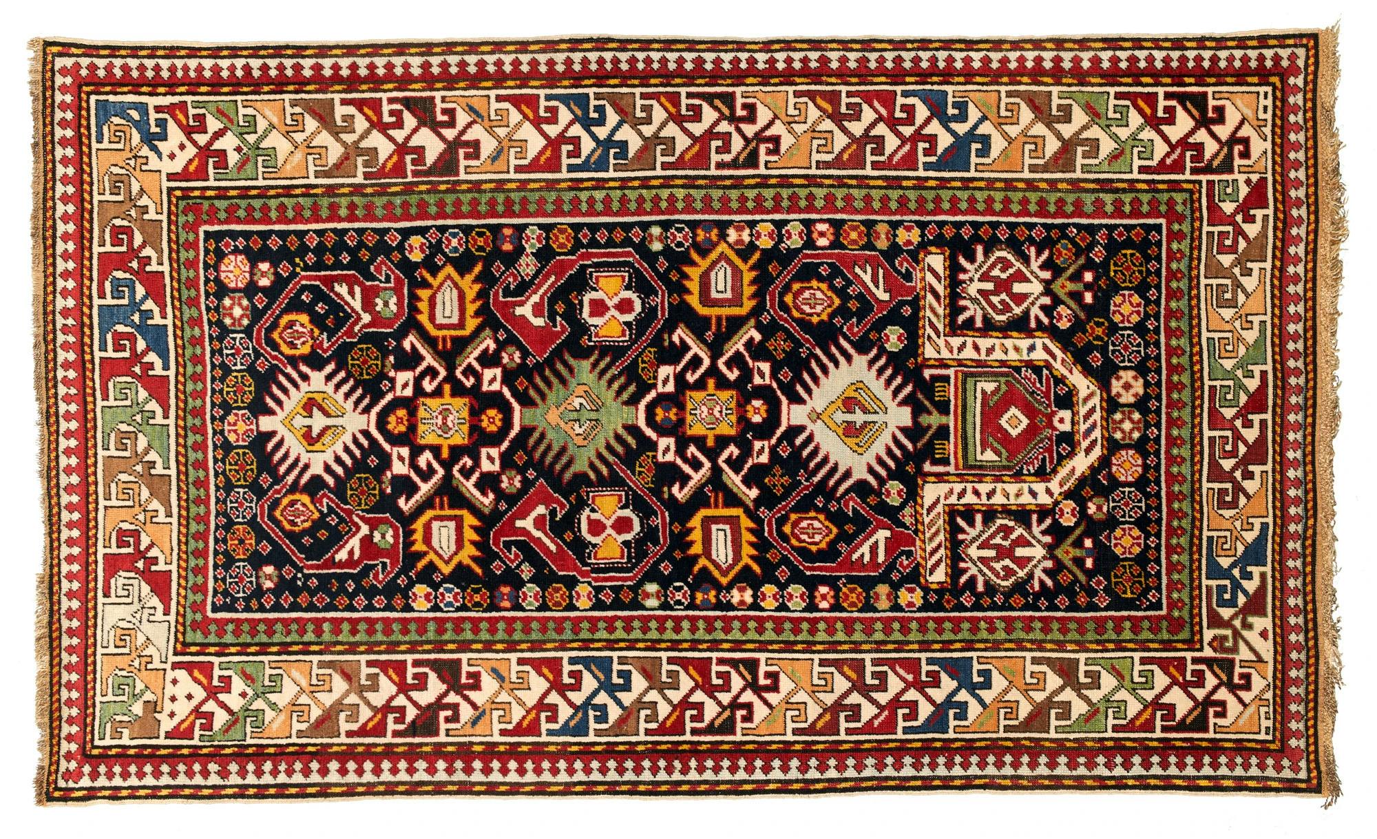 Schirwan Marasali Teppich, 160 x 121 cm, antik um 1900 (Einzelansicht Querformat)