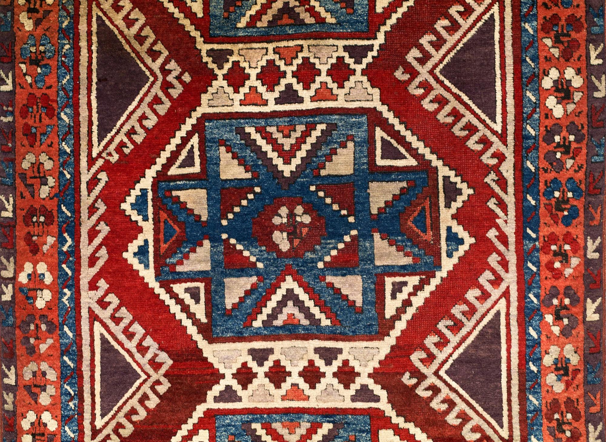 Karapinar Teppich aus Konya, 338x114 cm, antik um 1800 (Sternmotiv)